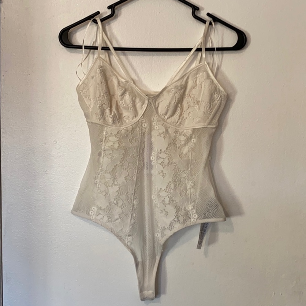 BNWT Guess Lingerie Lace White Size Small
